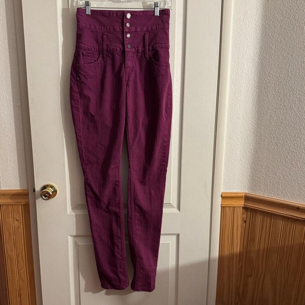 Elevate High-Rise Magenta Jeans